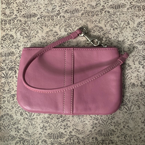 Coach Handbags - Coach Wristlet